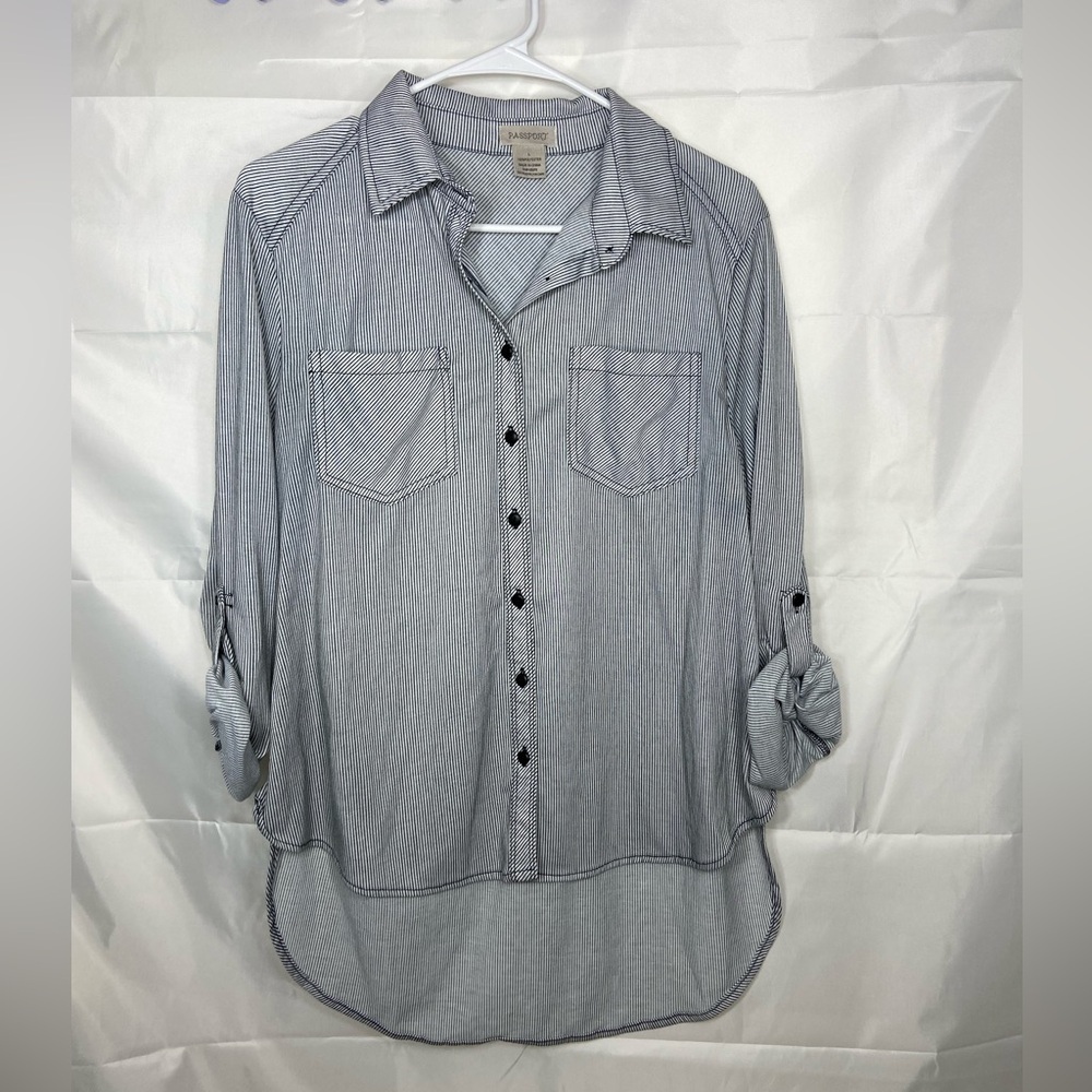 EUC Passport women’s black white striped button front relaxed pocket‎ cuff shirt